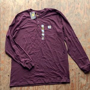 Carhartt maroon shirt